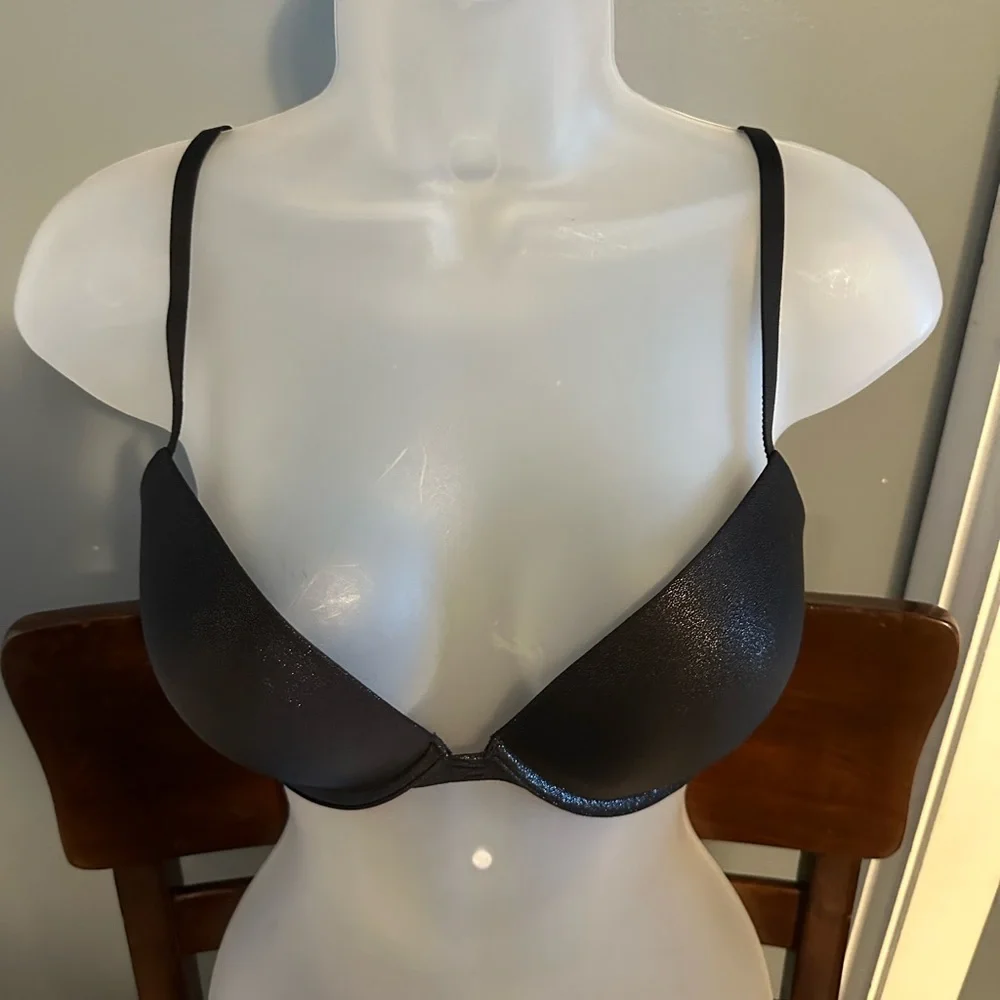 Victoria secret 32DD front closure